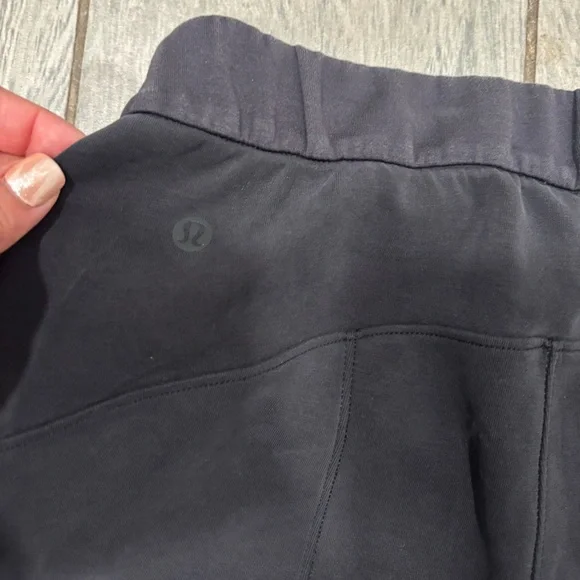 Lululemon Softstreme Relaxed High-Rise Pant Black Size 4 - Picture 13 of 13